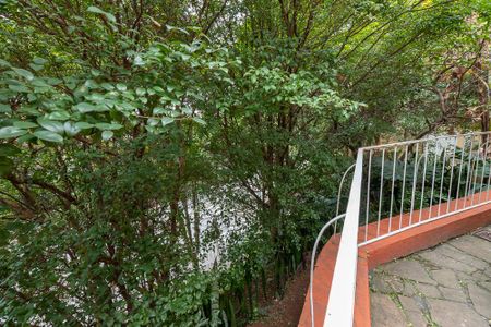 Casa para alugar com 300m², 4 quartos e 1 vagaQuintal - vista