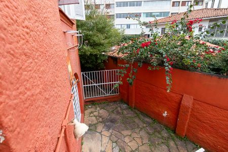Casa para alugar com 300m², 4 quartos e 1 vagaQuintal