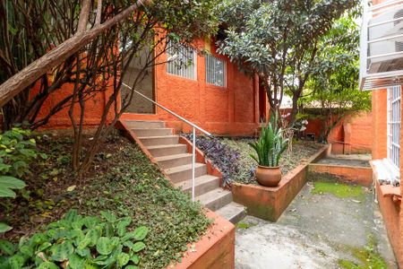 Casa para alugar com 300m², 4 quartos e 1 vagaEdícula
