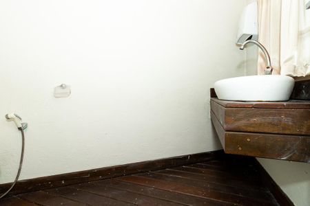 Casa para alugar com 300m², 4 quartos e 1 vagaEdícula - Lavabo 
