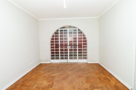 Sala 2 ambientes de casa para alugar com 3 quartos, 300m² em Pacaembu, São Paulo