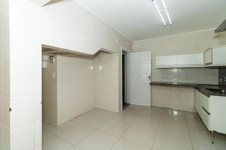 Casa para alugar com 300m², 4 quartos e 1 vagaCozinha