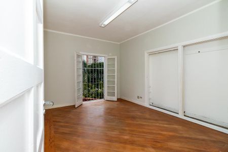Casa para alugar com 300m², 4 quartos e 1 vagaSuíte