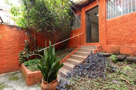 Casa para alugar com 300m², 4 quartos e 1 vagaEdícula