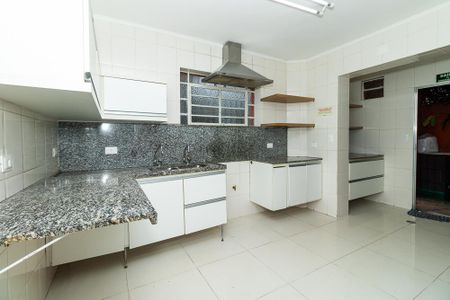 Casa para alugar com 300m², 4 quartos e 1 vagaCozinha