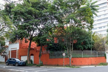Casa para alugar com 300m², 4 quartos e 1 vagaFachada
