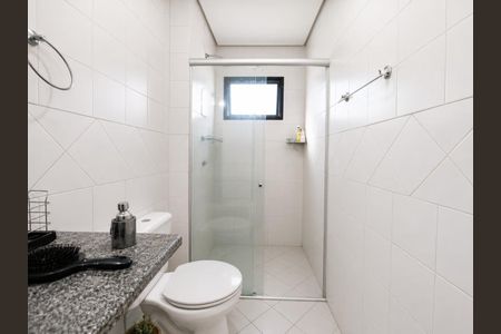 Banheiro de apartamento para alugar com 2 quartos, 50m² em Itacorubi, Florianópolis