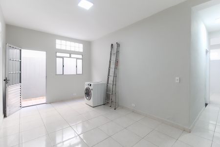 Sala de casa para alugar com 2 quartos, 126m² em Itaquera, São Paulo