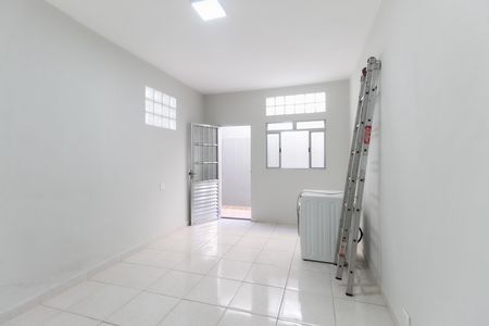 Sala de casa para alugar com 2 quartos, 126m² em Itaquera, São Paulo