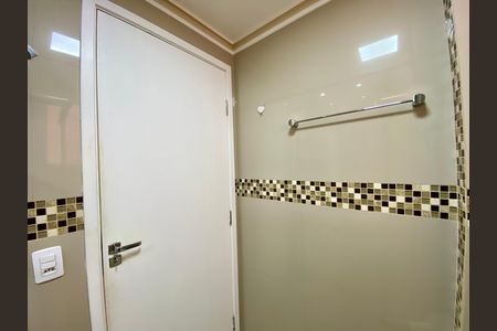 Apartamento para alugar com 60m², 2 quartos e 1 vaga Apartamento para alugar com 60m², 2 quartos e 1 vagaBanheiro