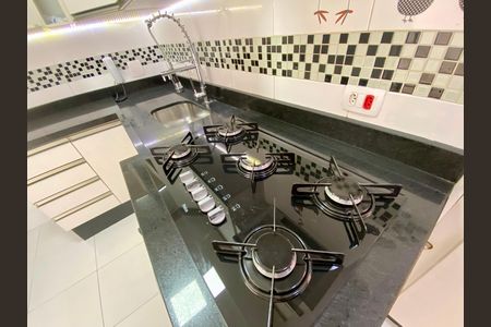 Apartamento para alugar com 60m², 2 quartos e 1 vaga Apartamento para alugar com 60m², 2 quartos e 1 vagaCozinha