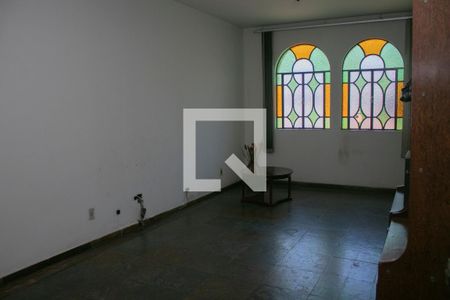 Casa para alugar com 400m², 4 quartos e 10 vagas