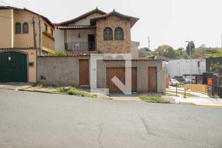 Casa para alugar com 400m², 4 quartos e 10 vagas