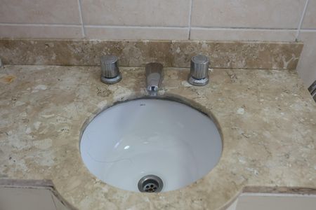Apartamento para alugar com 52m², 2 quartos e 2 vagas Apartamento para alugar com 52m², 2 quartos e 2 vagasBanheiro da Suíte 1