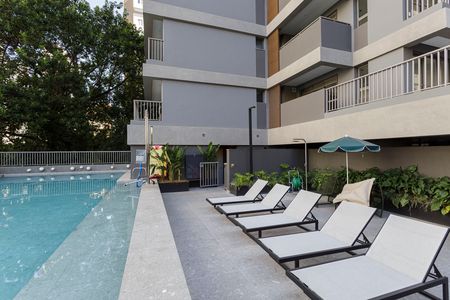 Studio à venda com 27m², 1 quarto e sem vagaÁrea comum - Piscina