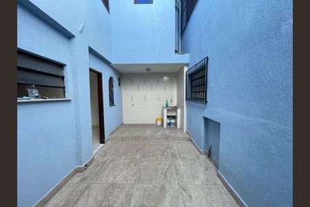 Casa para alugar com 120m², 5 quartos e 2 vagasQuintal
