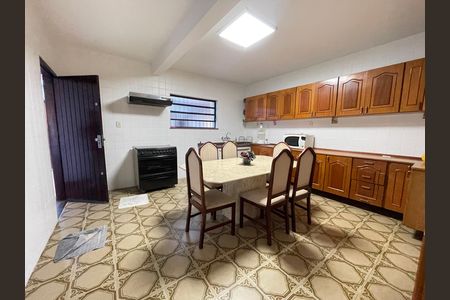 Casa para alugar com 120m², 5 quartos e 2 vagasCozinha