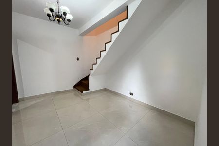 Casa para alugar com 120m², 5 quartos e 2 vagasEdícula - Sala