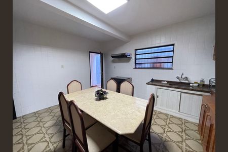 Casa para alugar com 120m², 5 quartos e 2 vagasCozinha