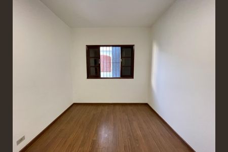 Casa para alugar com 120m², 5 quartos e 2 vagasQuarto 2