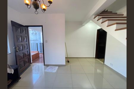 Casa para alugar com 120m², 5 quartos e 2 vagasSala