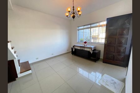 Casa para alugar com 120m², 5 quartos e 2 vagasSala
