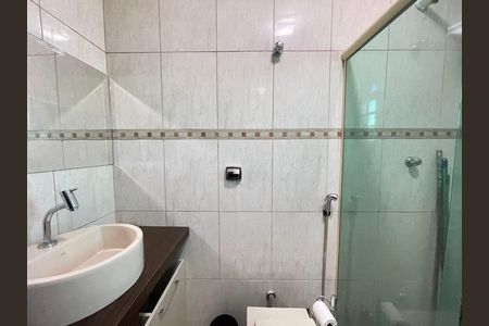 Casa para alugar com 120m², 5 quartos e 2 vagasBanheiro 1