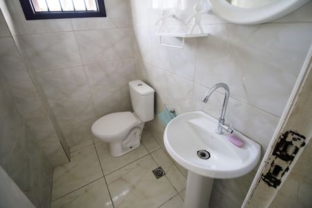 Casa para alugar com 84m², 2 quartos e 1 vagaBanheiro 2