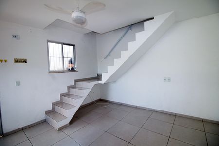 Sala de casa para alugar com 2 quartos, 84m² em Brás de Pina, Rio de Janeiro