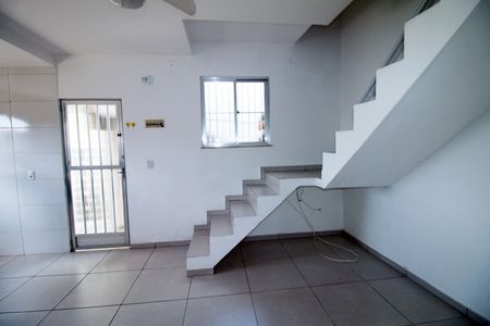 Sala de casa para alugar com 2 quartos, 84m² em Brás de Pina, Rio de Janeiro