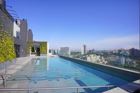 Studio à venda com 45m², 1 quarto e 1 vaga Studio à venda com 45m², 1 quarto e 1 vagaÁrea comum - Piscina