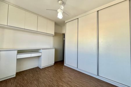 Apartamento à venda com 76m², 2 quartos e 1 vagaQuarto 2