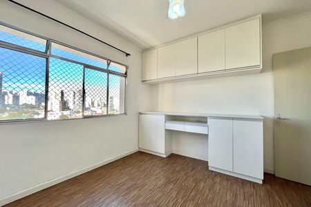 Apartamento à venda com 76m², 2 quartos e 1 vagaQuarto 2