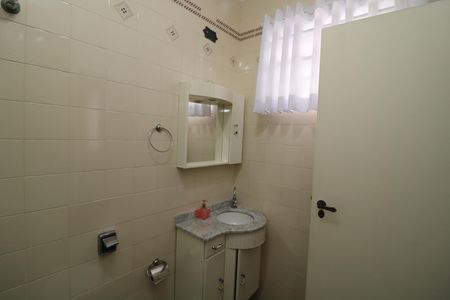 Casa para alugar com 350m², 3 quartos e 2 vagasBanheiro da Suíte 2