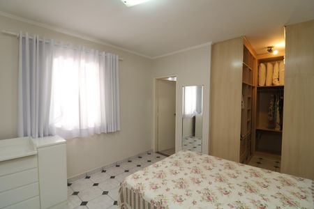 Casa para alugar com 350m², 3 quartos e 2 vagasSuíte 
