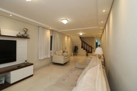 Casa para alugar com 350m², 3 quartos e 2 vagasSala