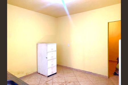 Casa para alugar com 45m², 1 quarto e sem vaga