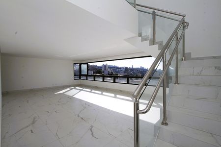 Apartamento à venda com 363m², 4 quartos e 4 vagasSala