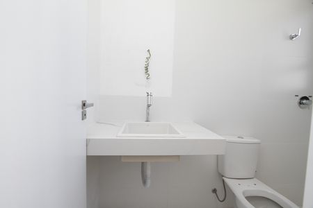 Apartamento à venda com 363m², 4 quartos e 4 vagasBanheiro da Suíte 2