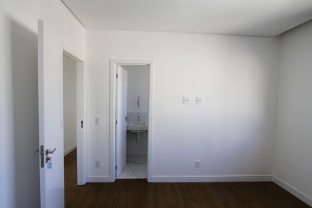 Apartamento à venda com 363m², 4 quartos e 4 vagasQuarto 2 - Suíte