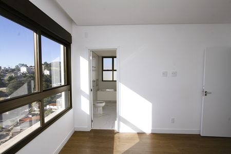Apartamento à venda com 363m², 4 quartos e 4 vagasQuarto 4 - Suíte
