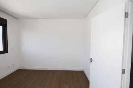 Apartamento à venda com 363m², 4 quartos e 4 vagasQuarto 2 - Suíte