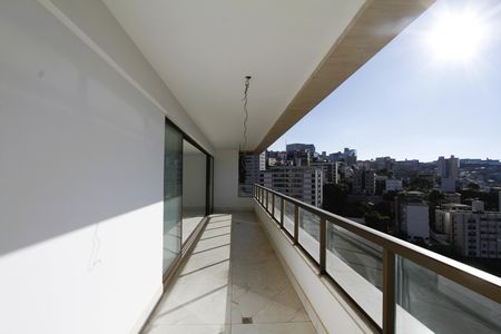 Apartamento à venda com 363m², 4 quartos e 4 vagasCobertura