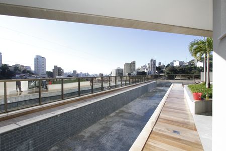 Apartamento à venda com 363m², 4 quartos e 4 vagasÁrea comum - Piscina