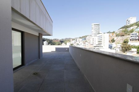 Apartamento à venda com 363m², 4 quartos e 4 vagasCobertura