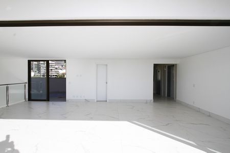 Apartamento à venda com 363m², 4 quartos e 4 vagasCobertura