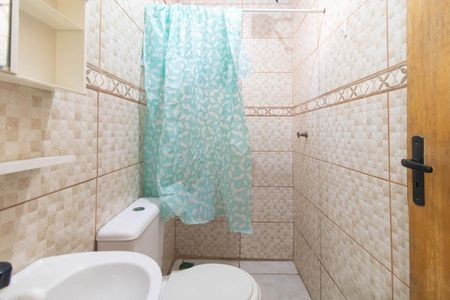 Banheiro de casa para alugar com 1 quarto, 30m² em São José, Porto Alegre