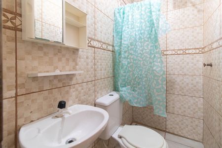 Banheiro de casa para alugar com 1 quarto, 30m² em São José, Porto Alegre