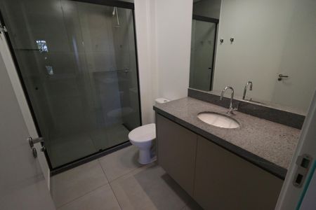 Studio para alugar com 38m², 1 quarto e 1 vaga Studio para alugar com 38m², 1 quarto e 1 vagaBanheiro da Suíte