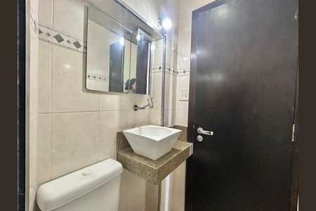 Apartamento à venda com 54m², 2 quartos e sem vaga Apartamento à venda com 54m², 2 quartos e sem vagaBanheiro